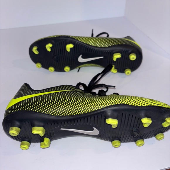 Nike Bravata FG Soccer‎ Cleats Neon Volt Green Yellow Black Youth 4 - Picture 2 of 6